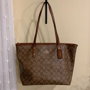 💞 Leather Coach Tote!! 💞